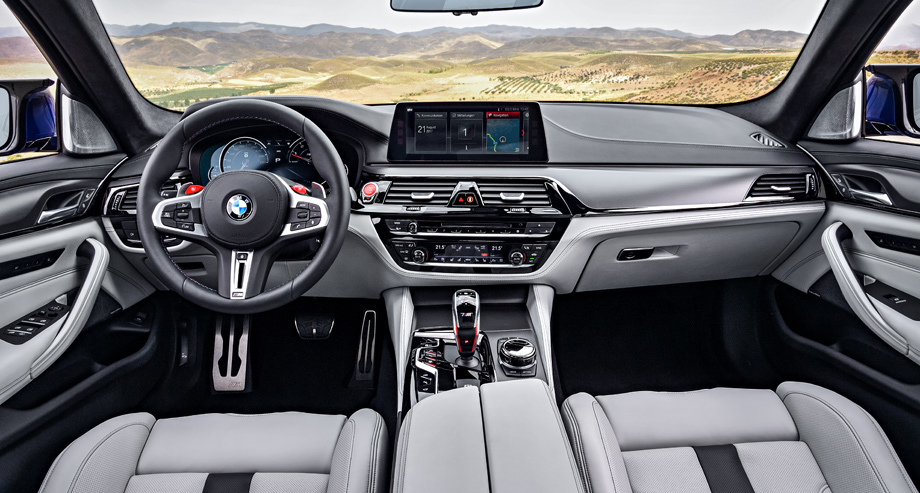 Салон BMW